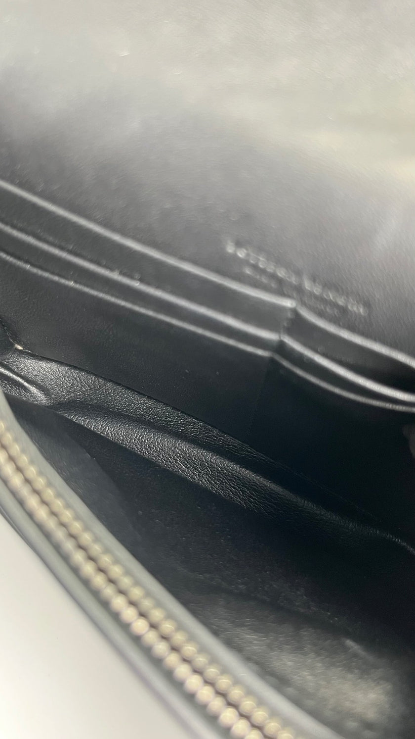 Preowned. Bottega WOC Silver/Black. 501929039I|4542