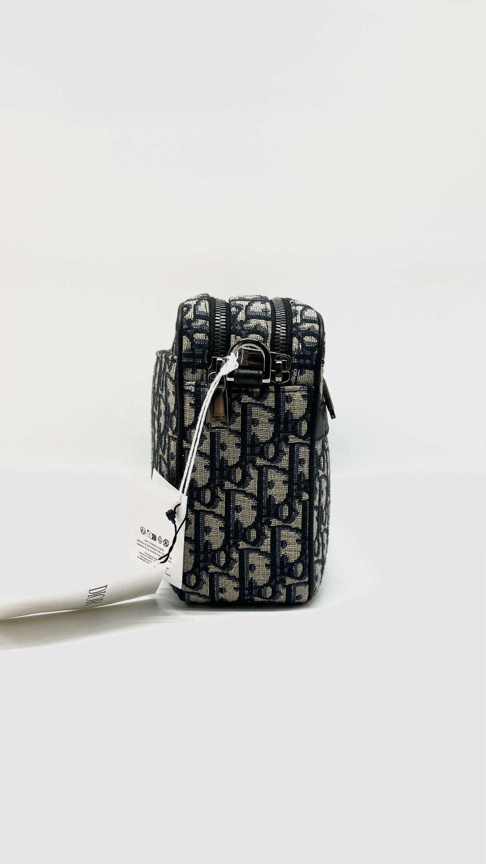 Brand New. Dior Safari Messenger Oblique. 01BO0244|14600