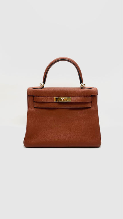 Preowned. Hermes Kelly 28 Cuirve Togo GHW. XHT101BM|15577