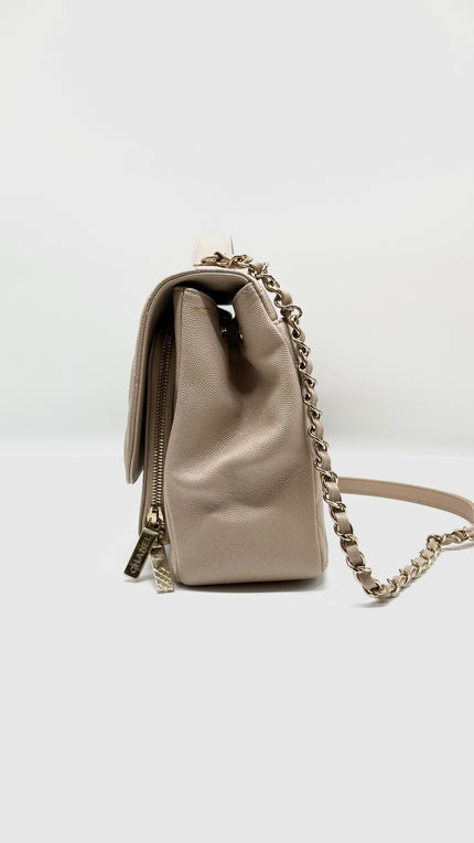Preowned. Chanel Affinity Flap Bag Beige Caviar Large GHW. 25970507|5497
