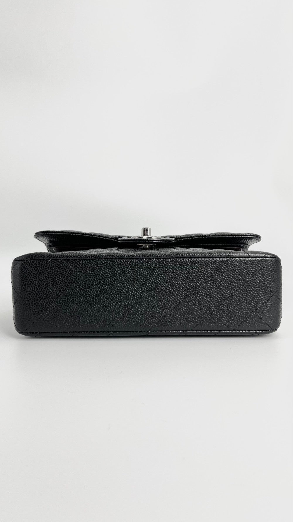 Like New. Chanel Small Flap Black Caviar SHW. EL251GK3|4187