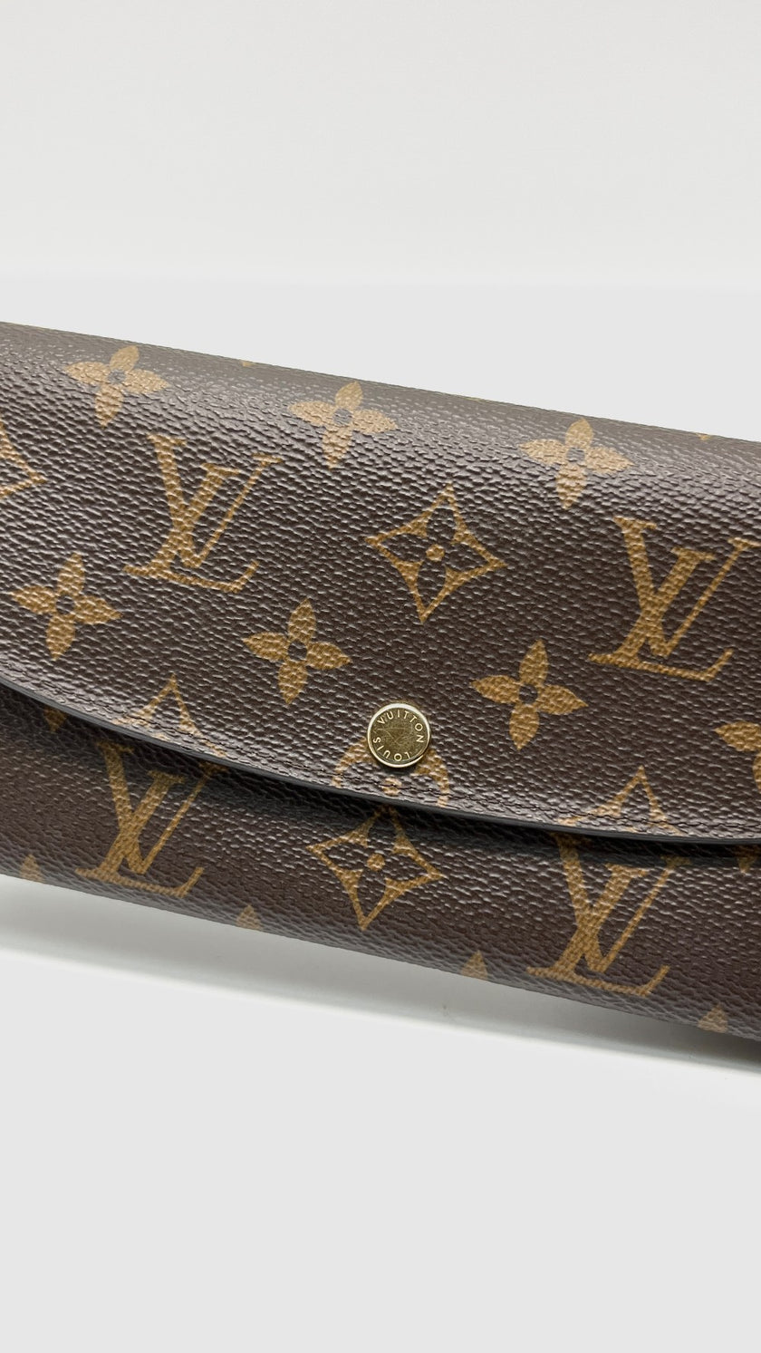 Preowned. LV Emilie Long Wallet Monogram Canvas. Microchip|11316