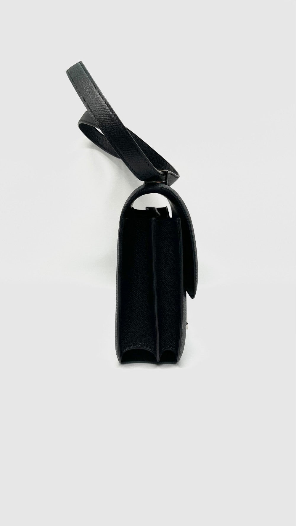 Like New. Hermes Constance 24 Black Epsom PHW. CHT917FT|15415