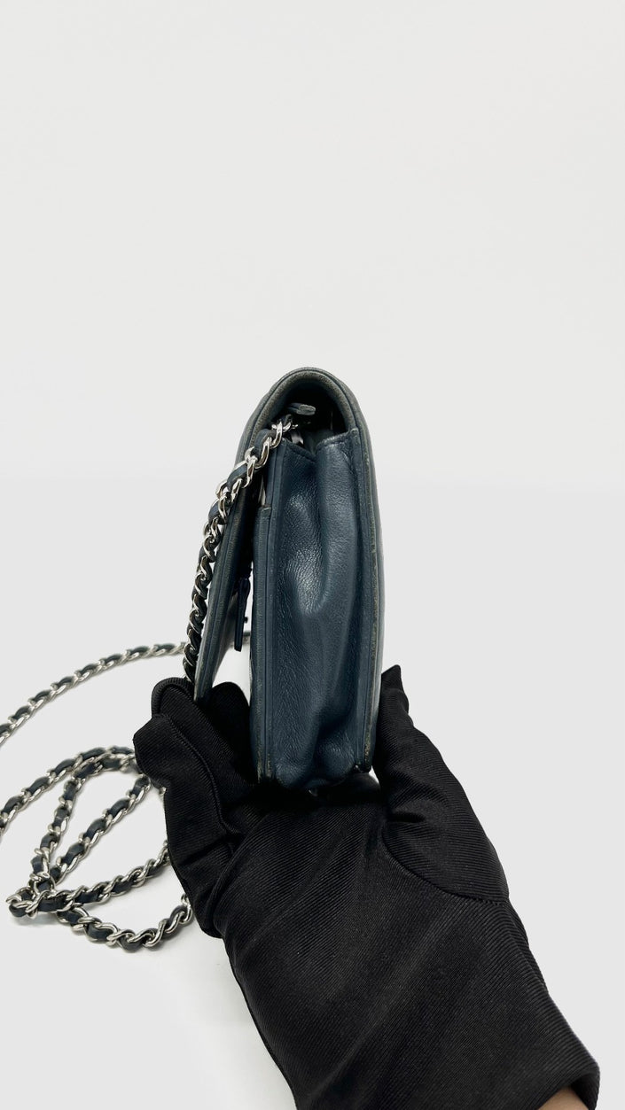 Preowned. Chanel WOC Camellia Embossed SHW. 17609485|15078