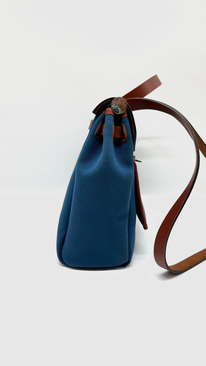 Preowned. Hermes Herbag 31 Canvas Blue France PHW. TS007AU|5355