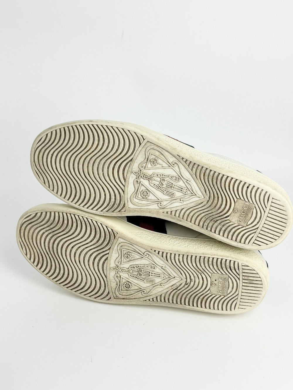 Preowned. Gucci Ace Embroidered Bee White Sneakers. 38|12961