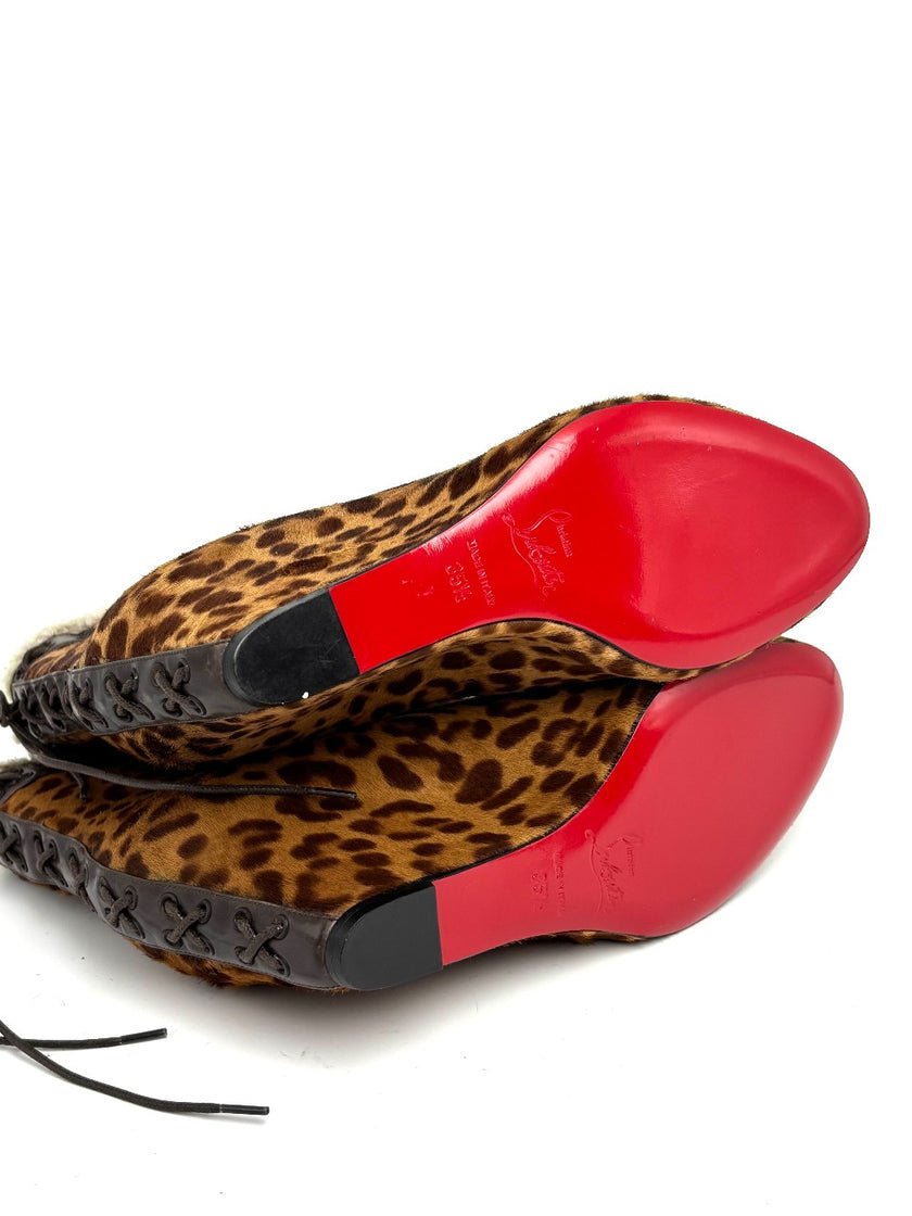 Like New. Louboutin Boots Leopard. 35.5|10666