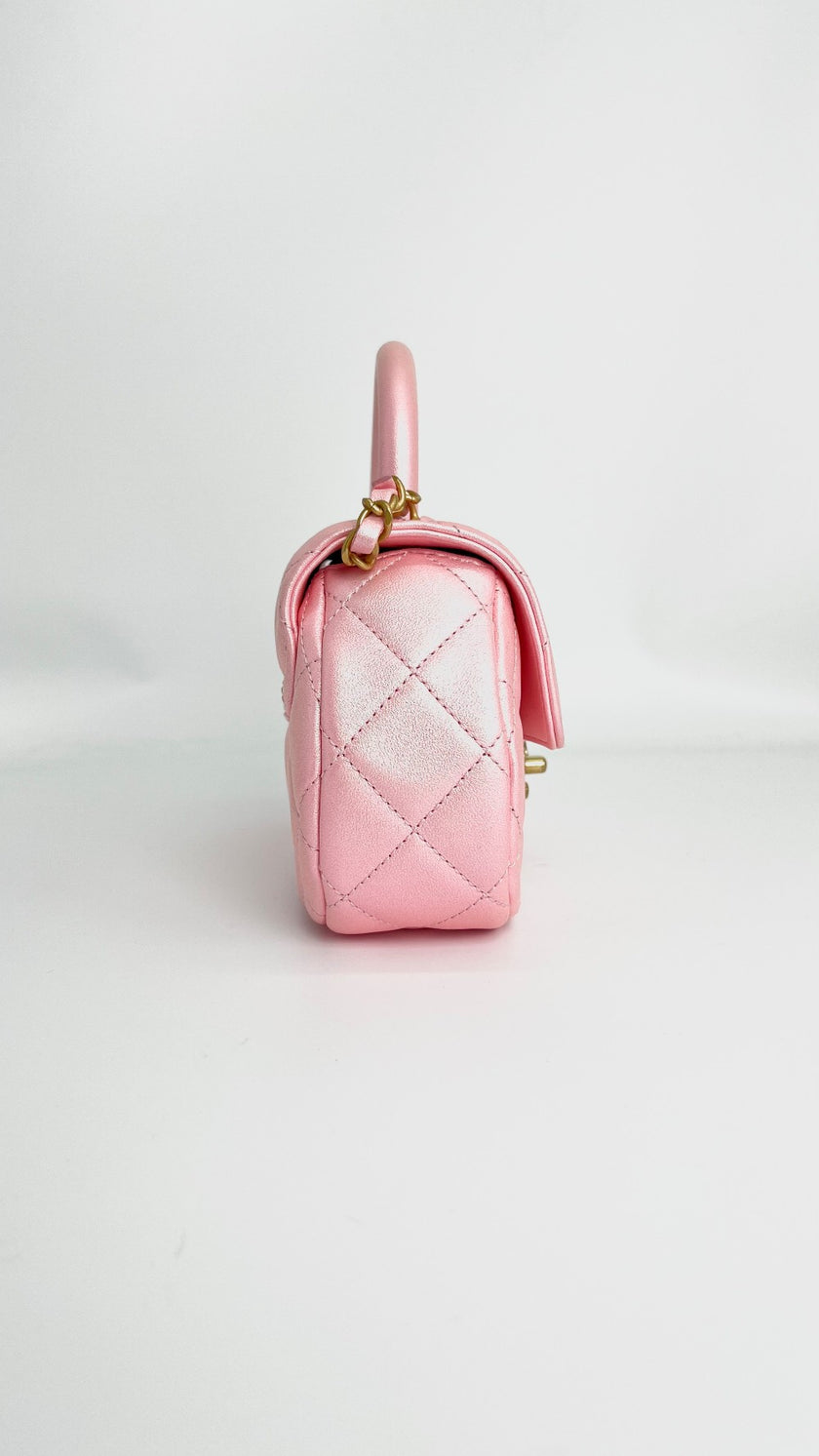 Brand New. Chanel Oval Top Handle Pink. N0NHLPU0|4009