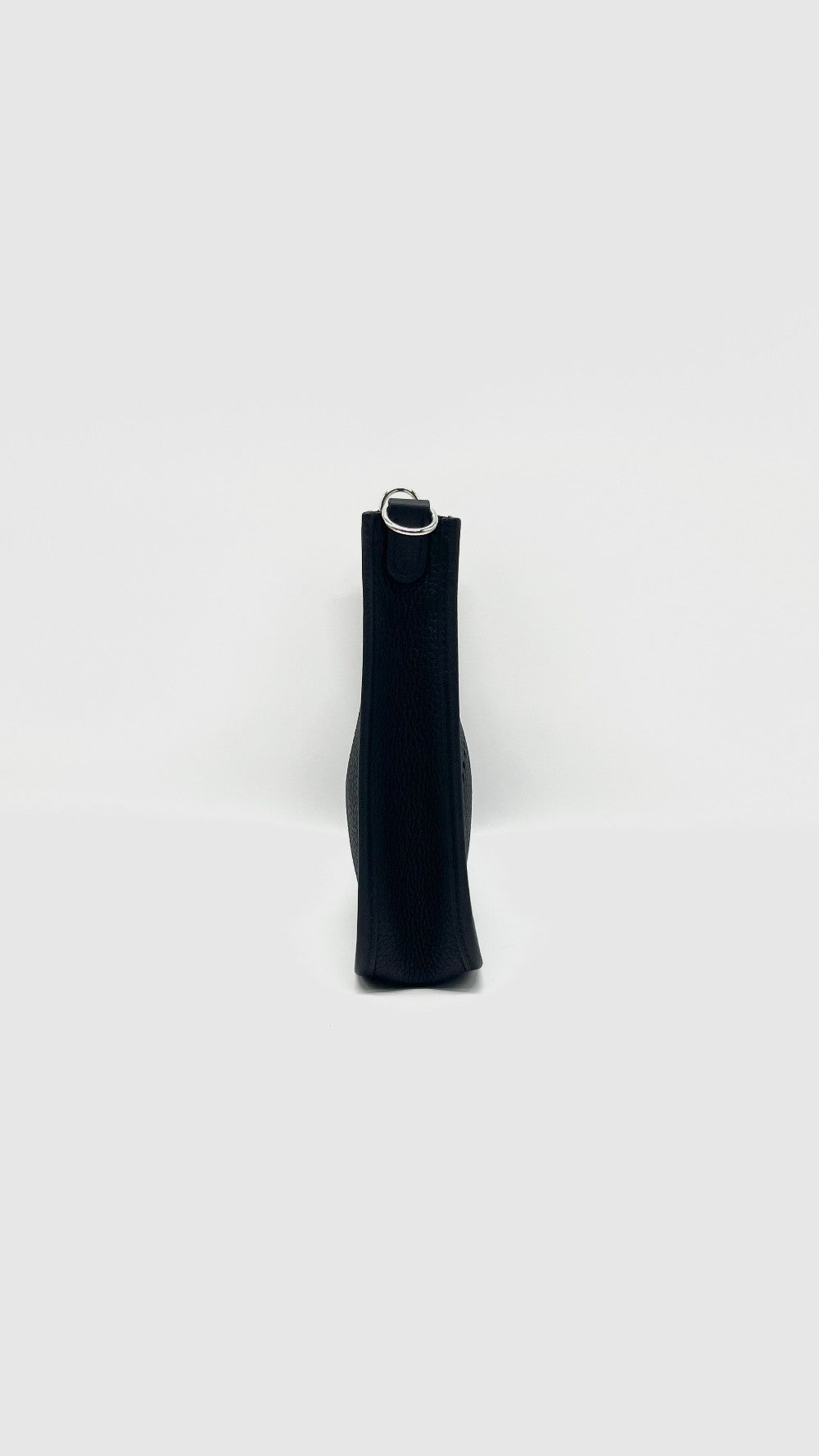 Preowned. Hermes Evelyne TPM Togo Noir PHW. DBS011ZB|15328