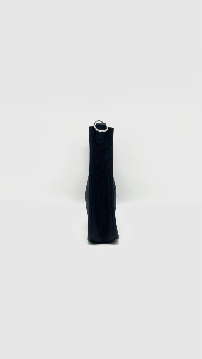 Preowned. Hermes Evelyne TPM Togo Noir PHW. DBS011ZB|15328