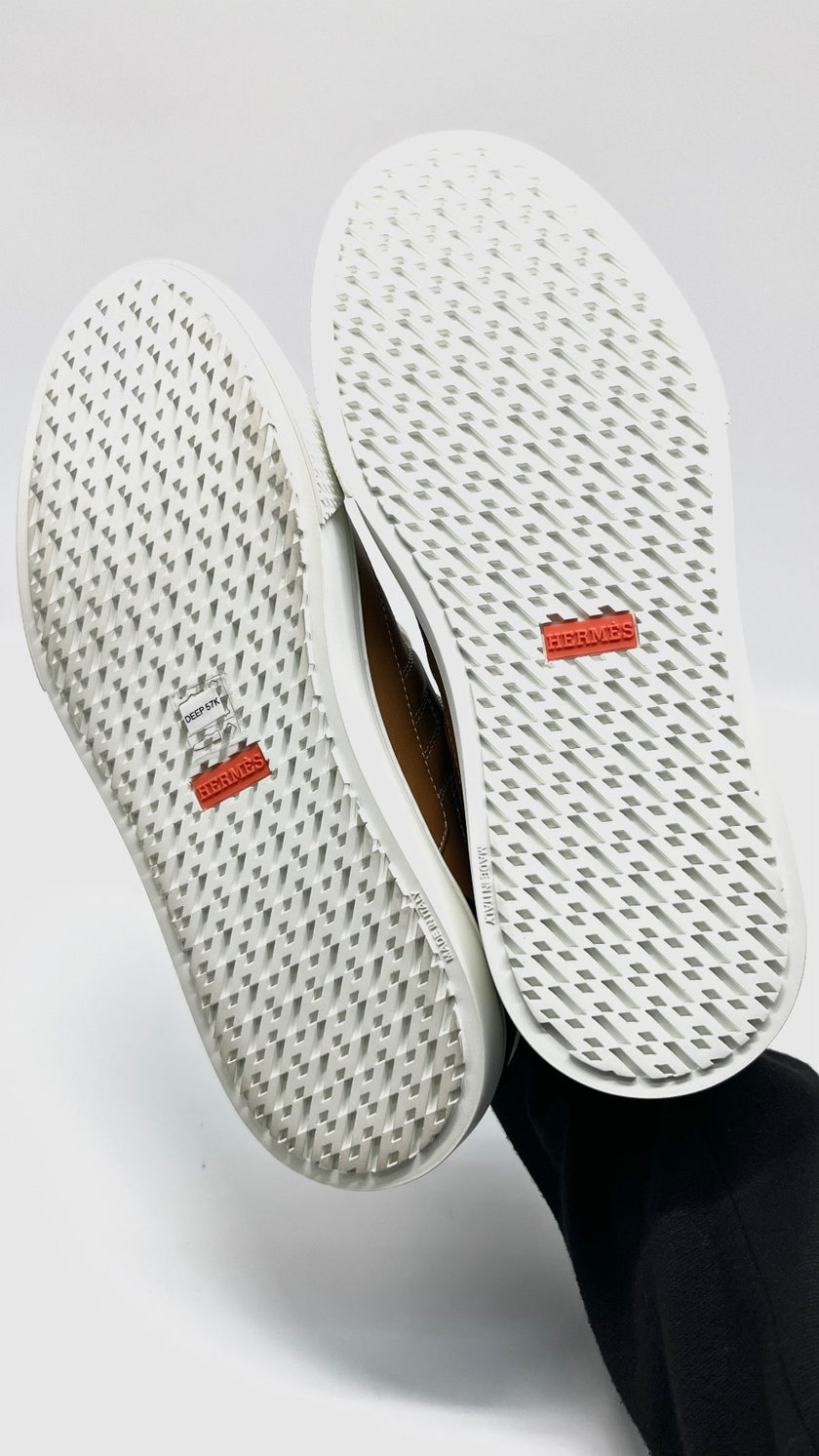 Unused. Hermes Deep Sneakers Gold. 40.5|10609