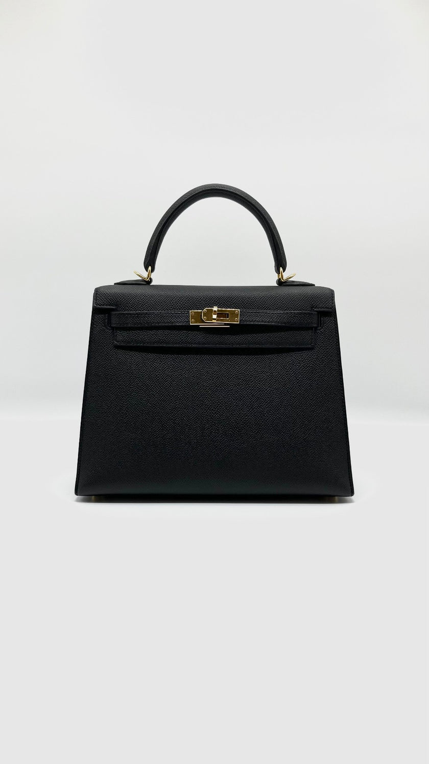 Preowned. Hermes Kelly 25 Black Epsom Sellier PHW. CPY539DQ|5460