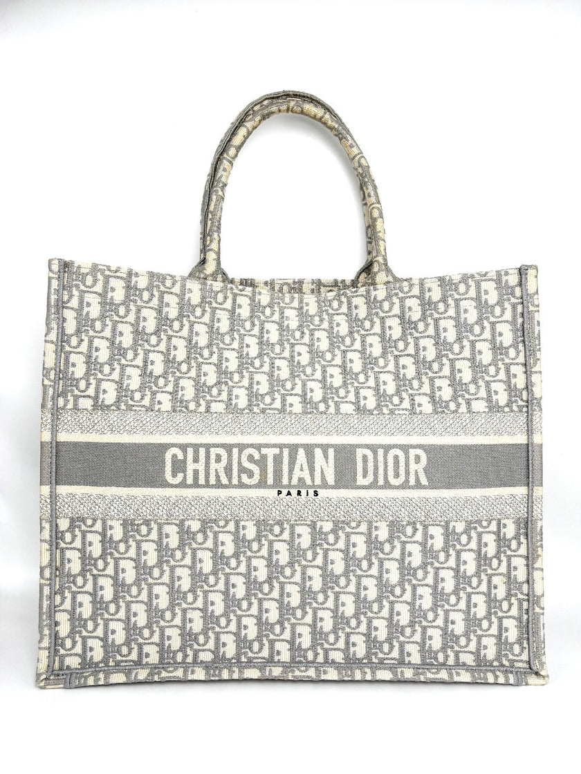 Brand New. Dior Book Tote Medium Oblique. 50MA1222|12470