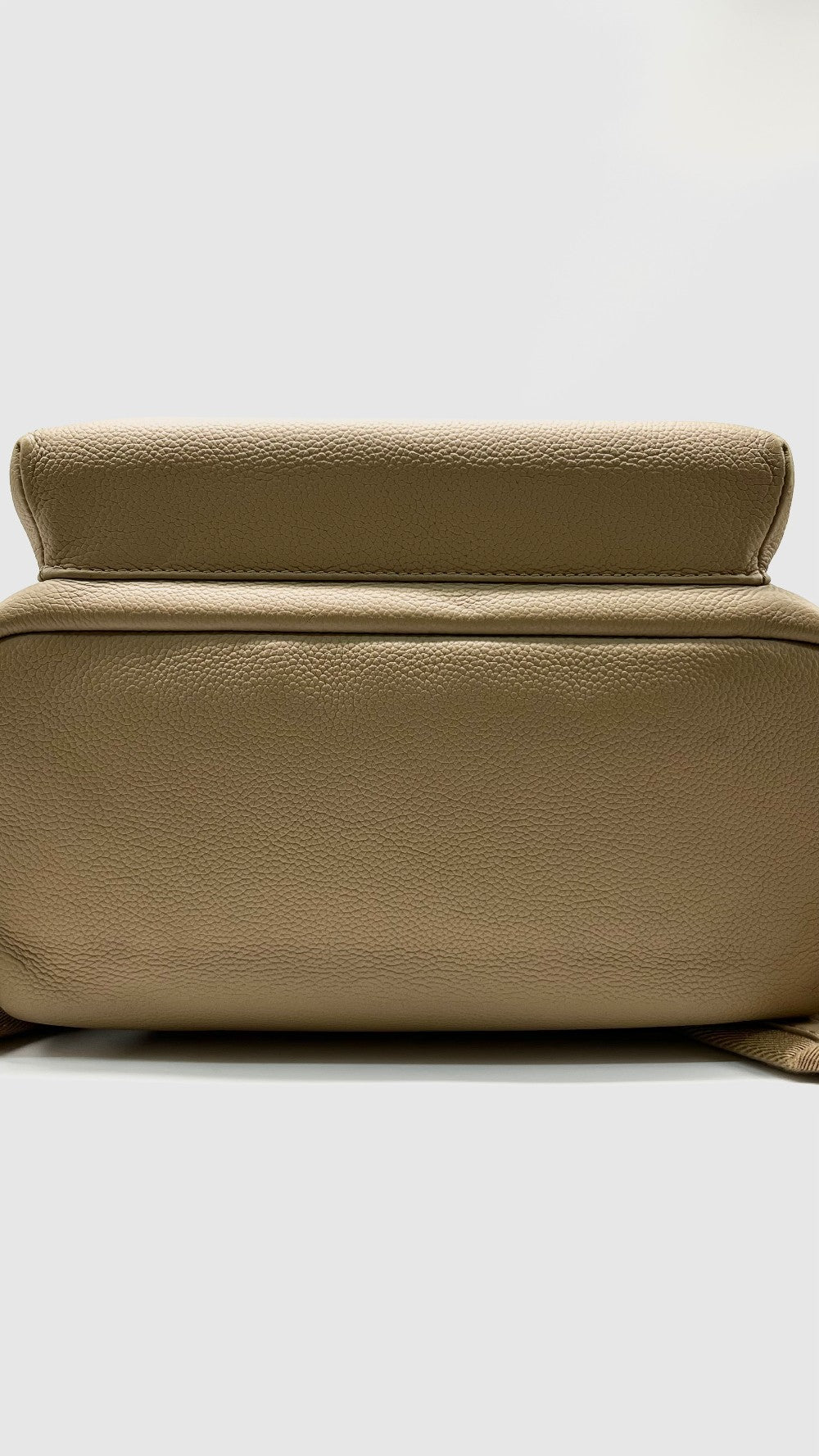 Preowned. LV Take Off Back Pack Beige SHW. MCHIP|9272