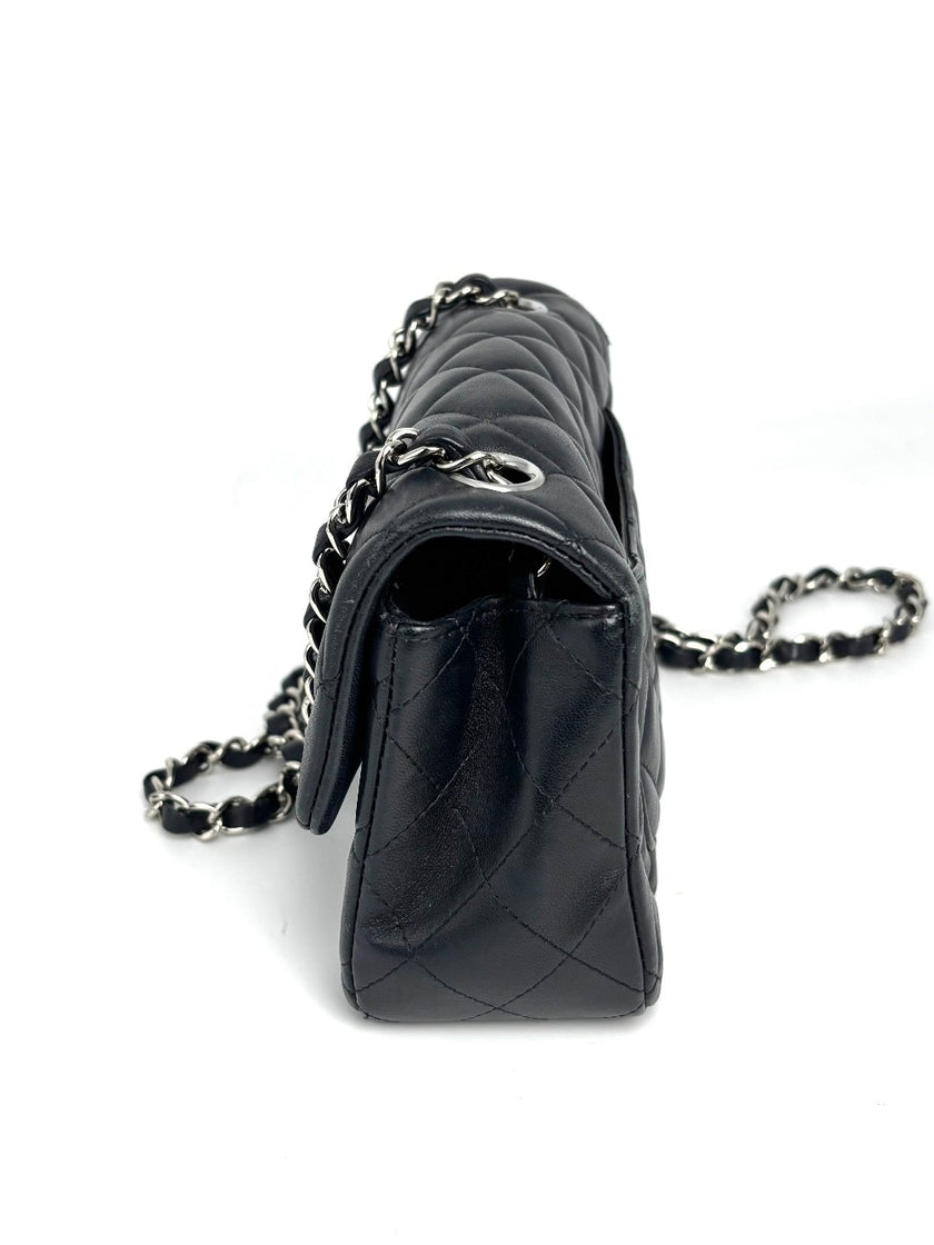 Preowned. Chanel Mini Rectangular Flap Black SHW Lambskin. 28516584|13212