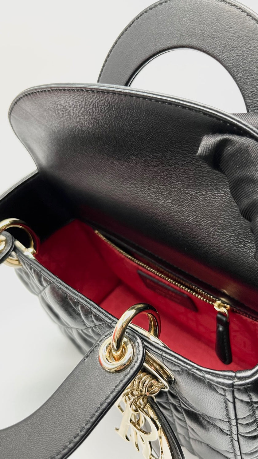 Preowned. Lady Dior Small Black Lambskin. 09MA0138|9915