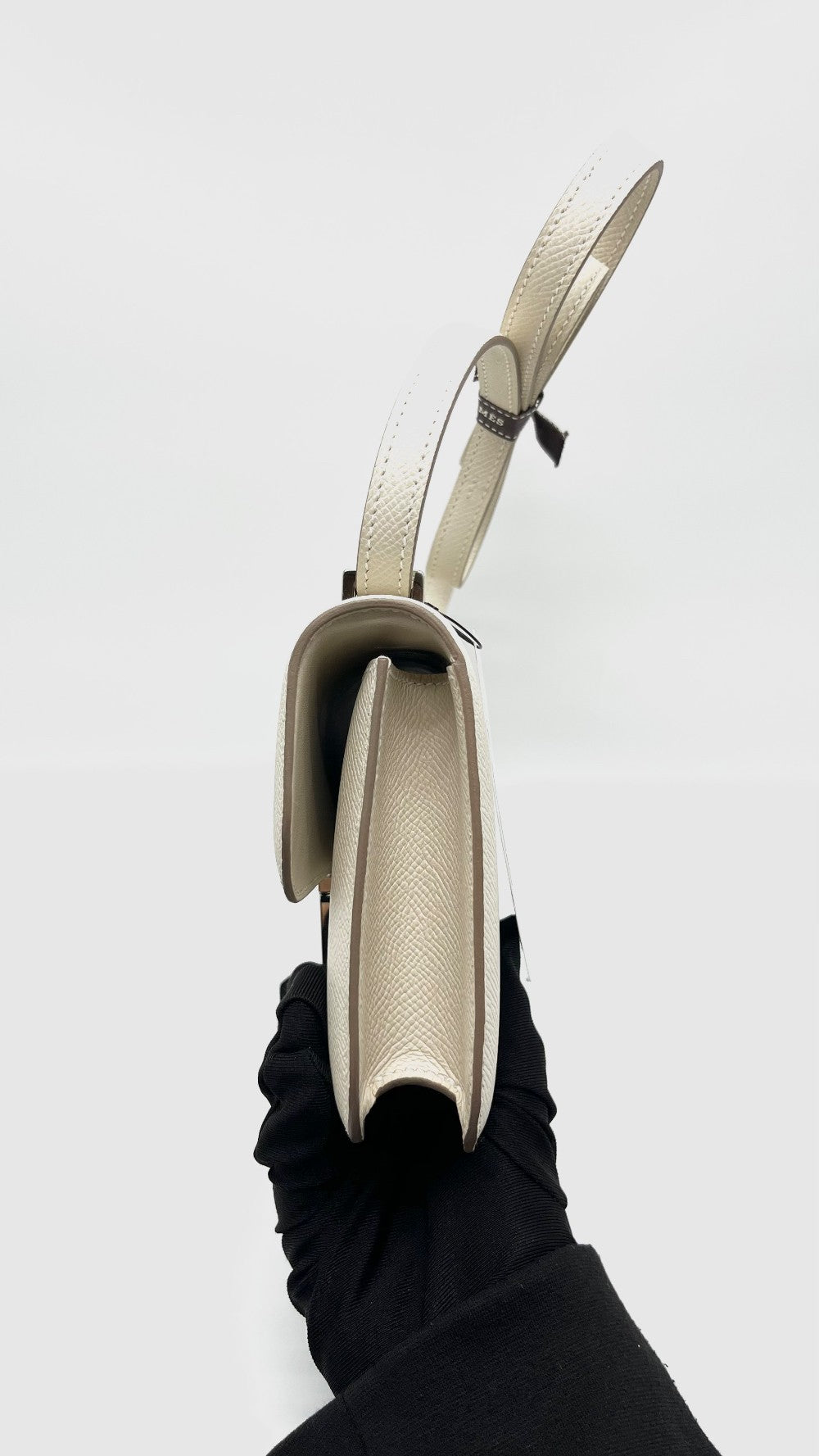 Brand New. Hermes Constance Elan Craie Epsom PHW. WMS942FG|16803