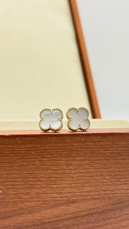 Brand New. Alhambra Mother Of Pearl Earrings HK Setting 18K Yellow Gold Disc Lock|10927