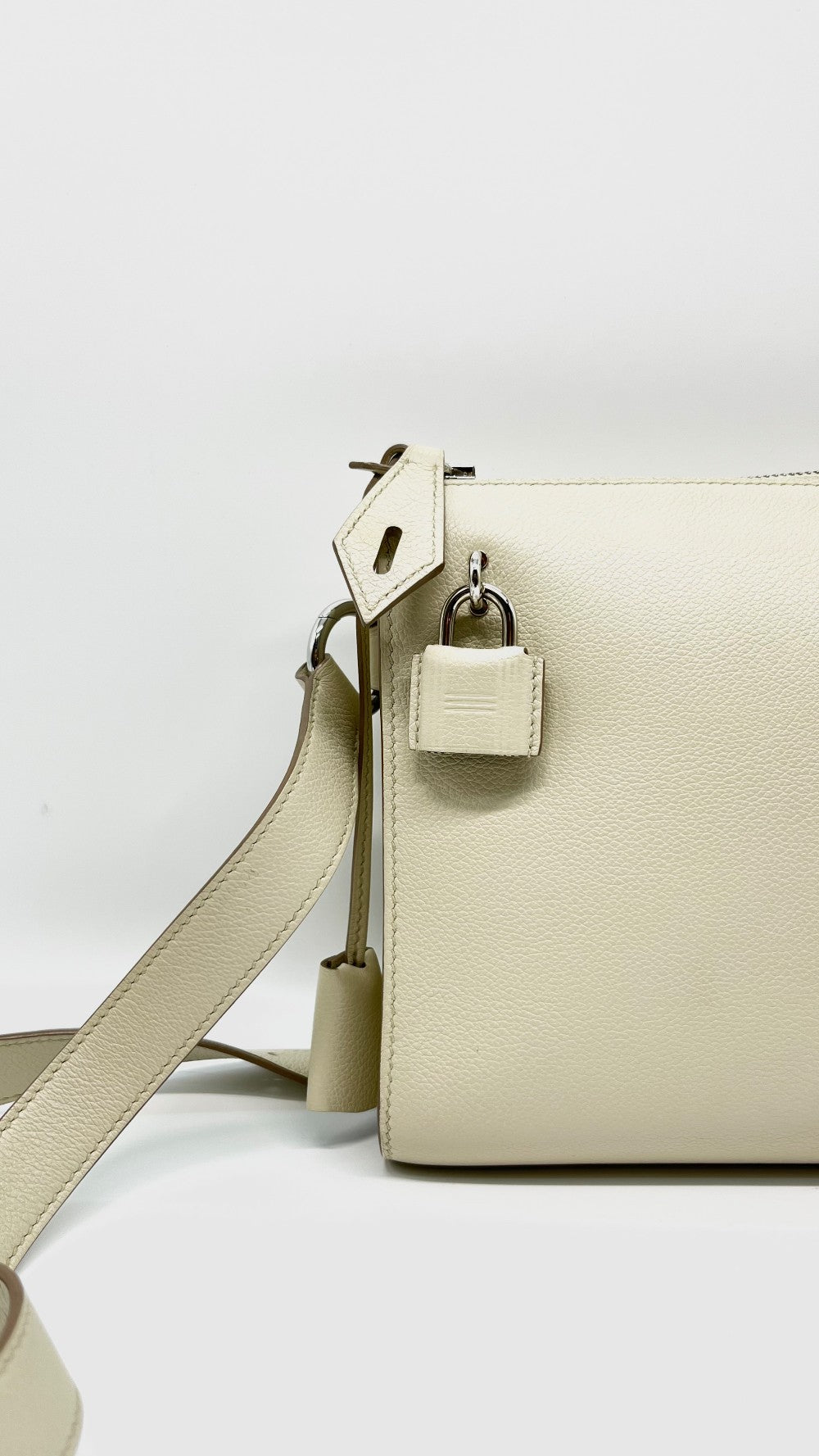 Like New. Hermes Bolittle Beton Togo PHW. WPU002NI|13707