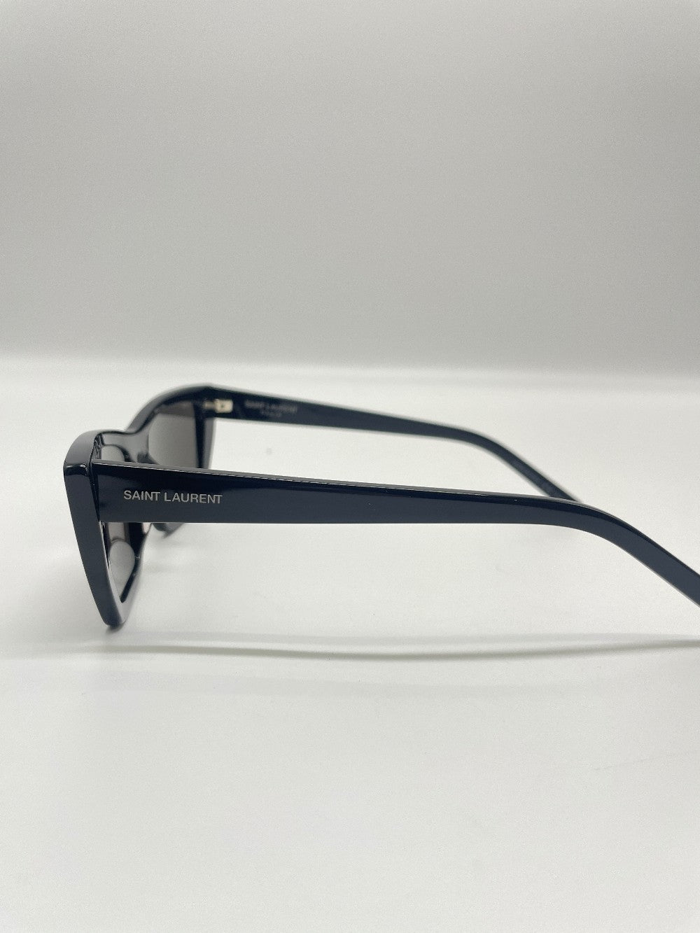 Like New. YSL Shades Black|12537