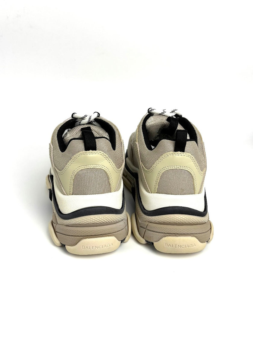 [SALE] Brand New. Balenciaga Sneakers Gray. 39|8725