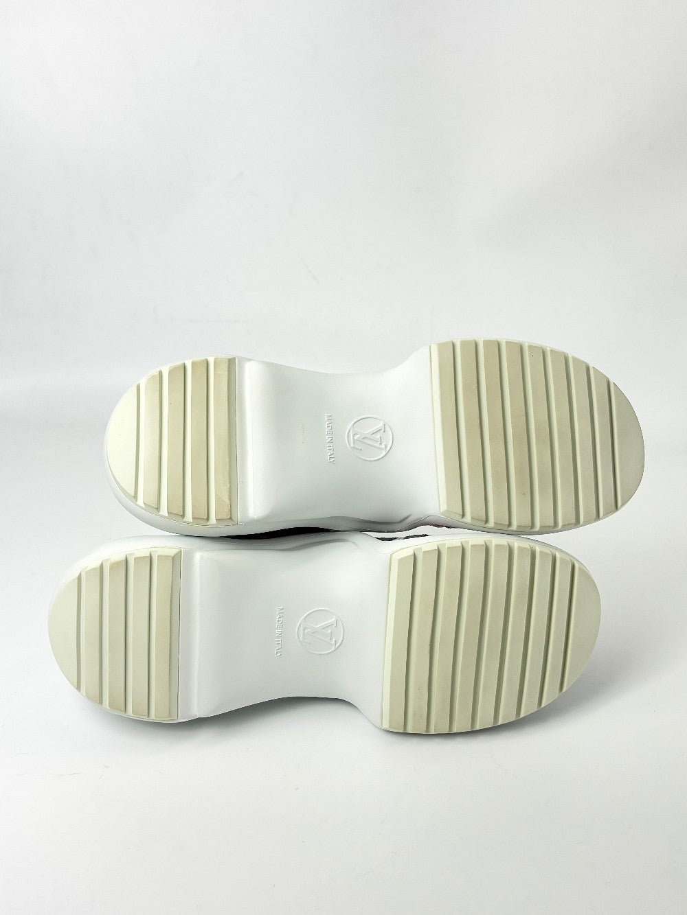 Brand New. LV Archlight White/Pink. 36.5|7348