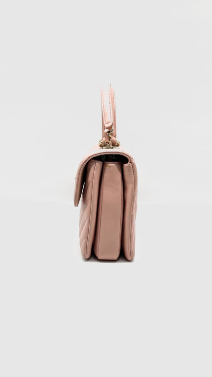 Preowned. Chanel Trendy Top Handle Pink Chevron Lambskin LGHW. 25913534|15362