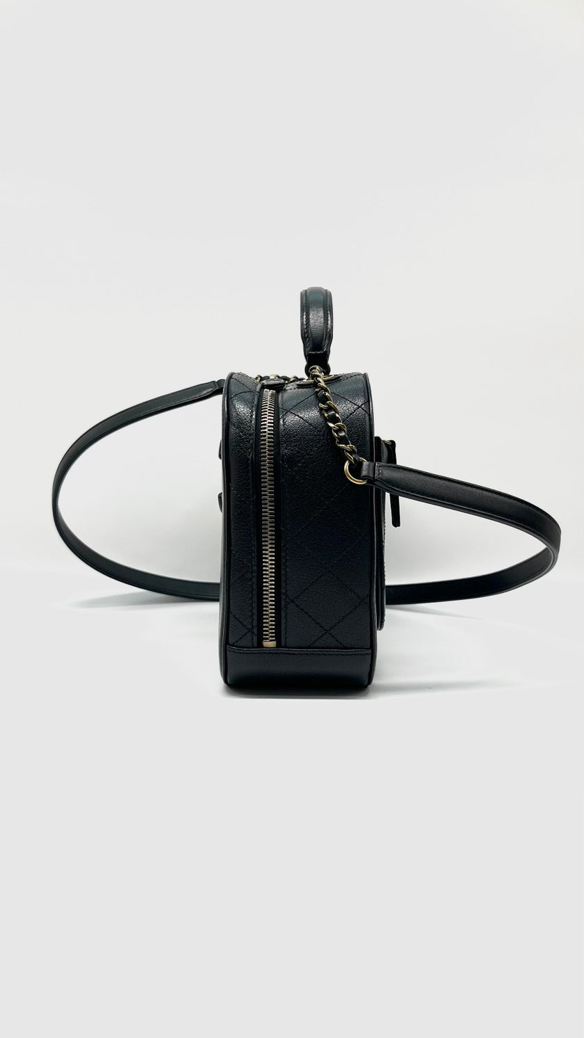 Preowned. Chanel Coco Curve Small Vanity Black In Goatskin And Quilted Calskin. 24574765|11398