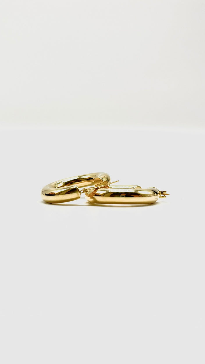 Brand New. Hoop Earrings UAE Gold 18K YG|13494
