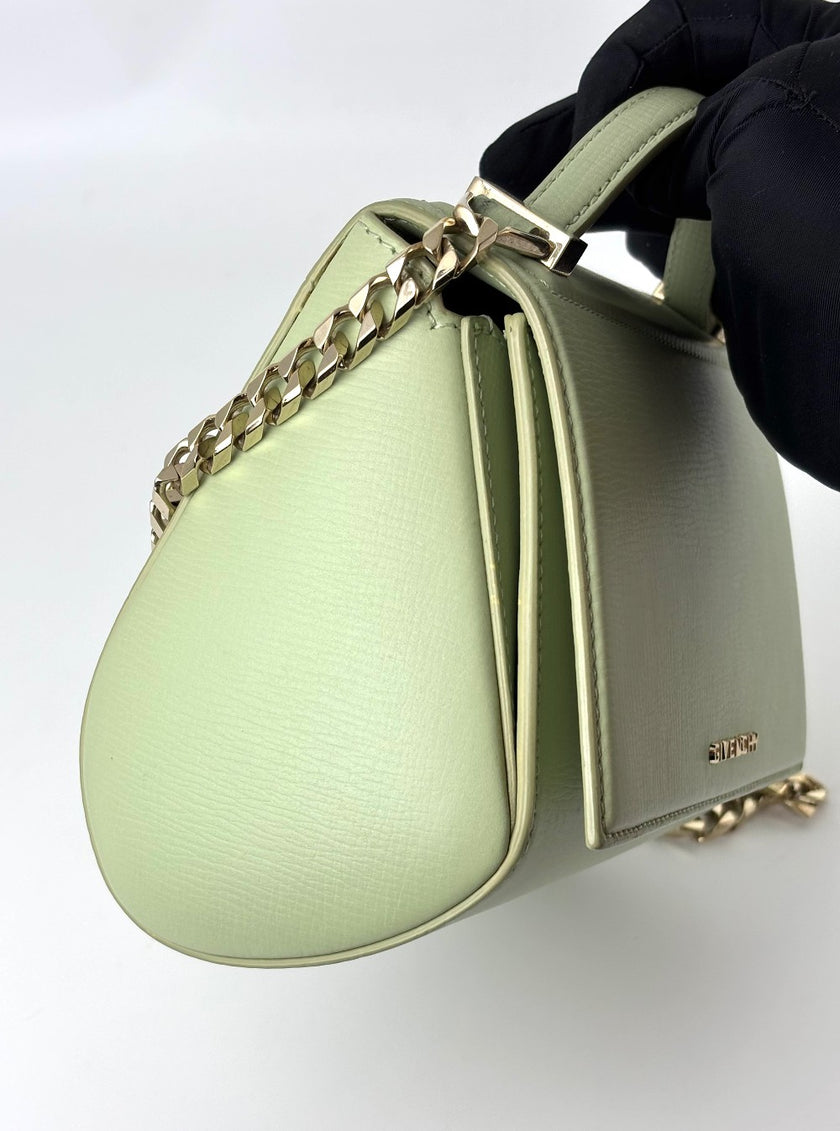 Preowned. Givenchy Pandora Box Mint Green. TEB1105|6018