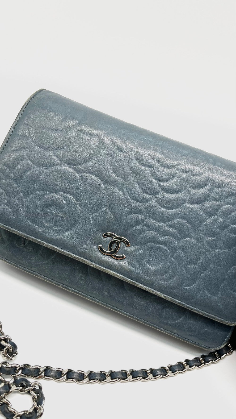 Preowned. Chanel WOC Camellia Embossed SHW. 17609485|15079