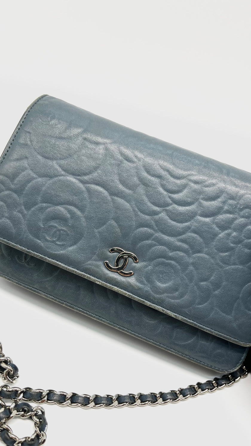 Preowned. Chanel WOC Camellia Embossed SHW. 17609485|15079