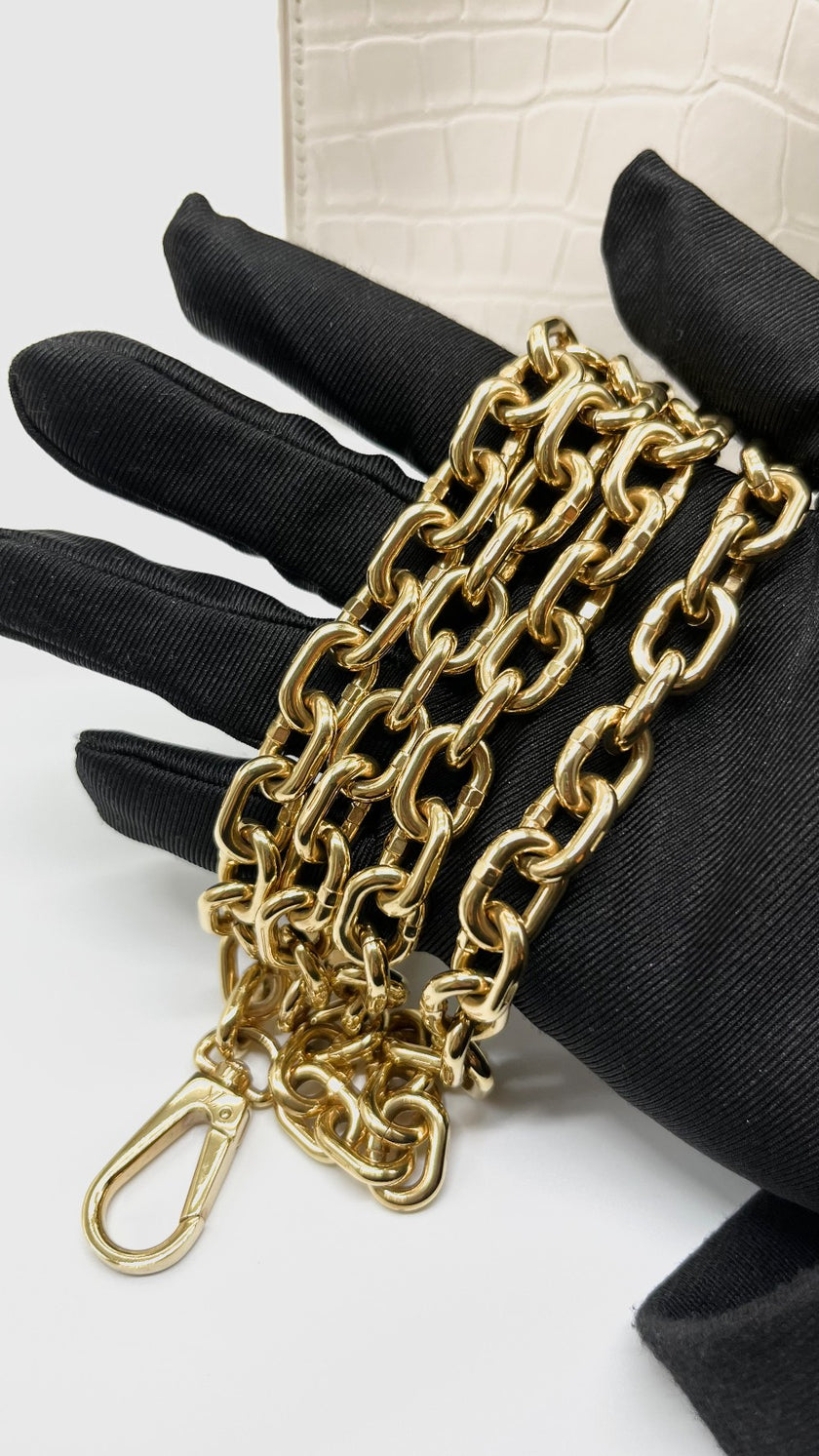 Brand New. LV Square Cube Croc White|5210