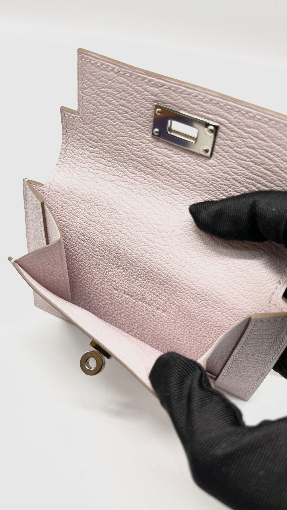 Brand New. Hermes Kelly Pocket Wallet Mauve Pale Epsom PHW. DMZ009CS|9954