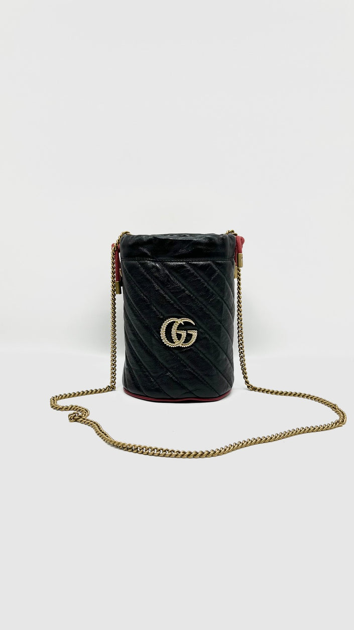 [SALE] Preowned. Gucci Marmont Mini Bucket Chevron Quilted GHW. 573817525040|10853