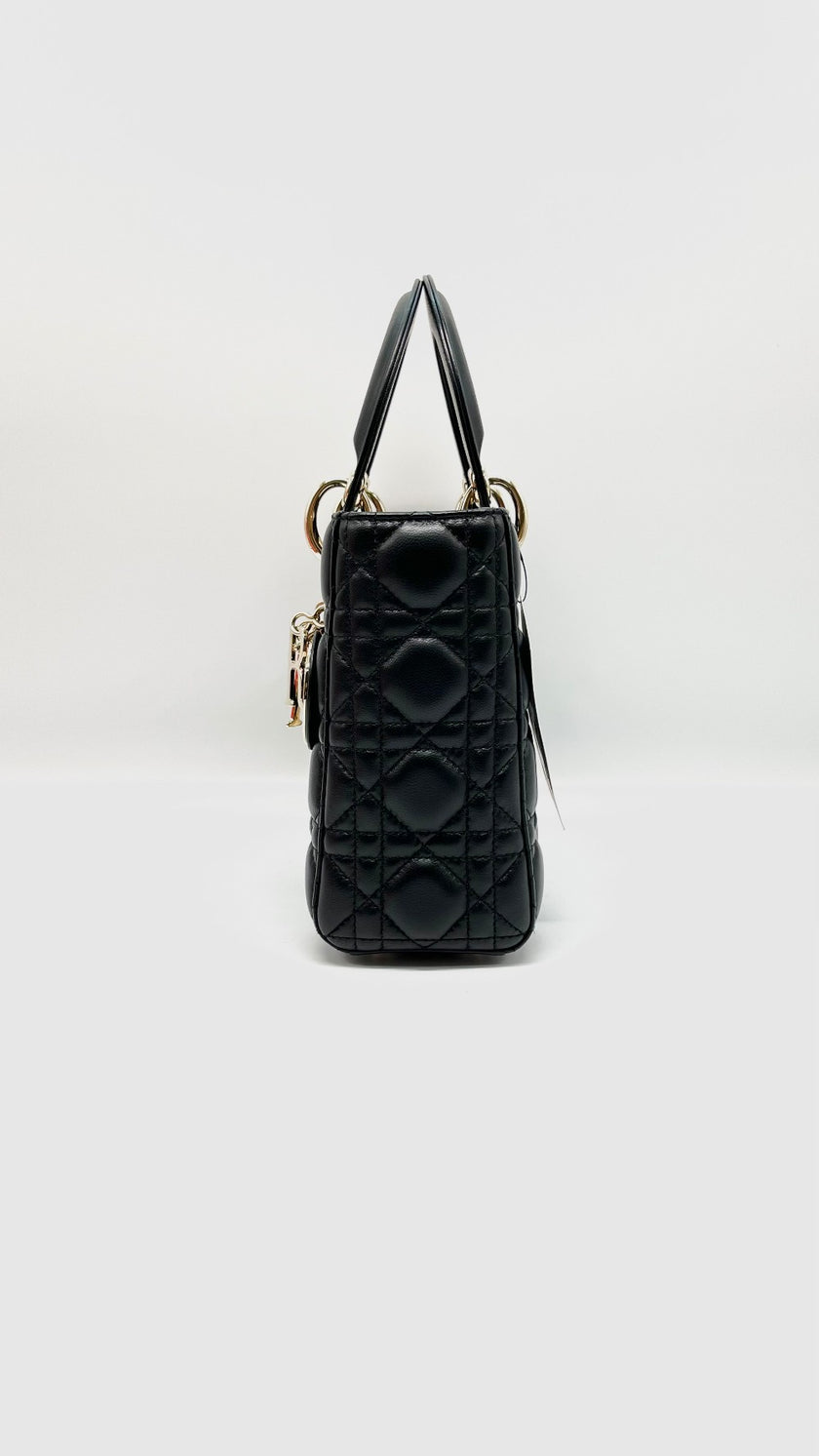 Preowned. Lady Dior Small Black Lambskin. 09MA0138|9910