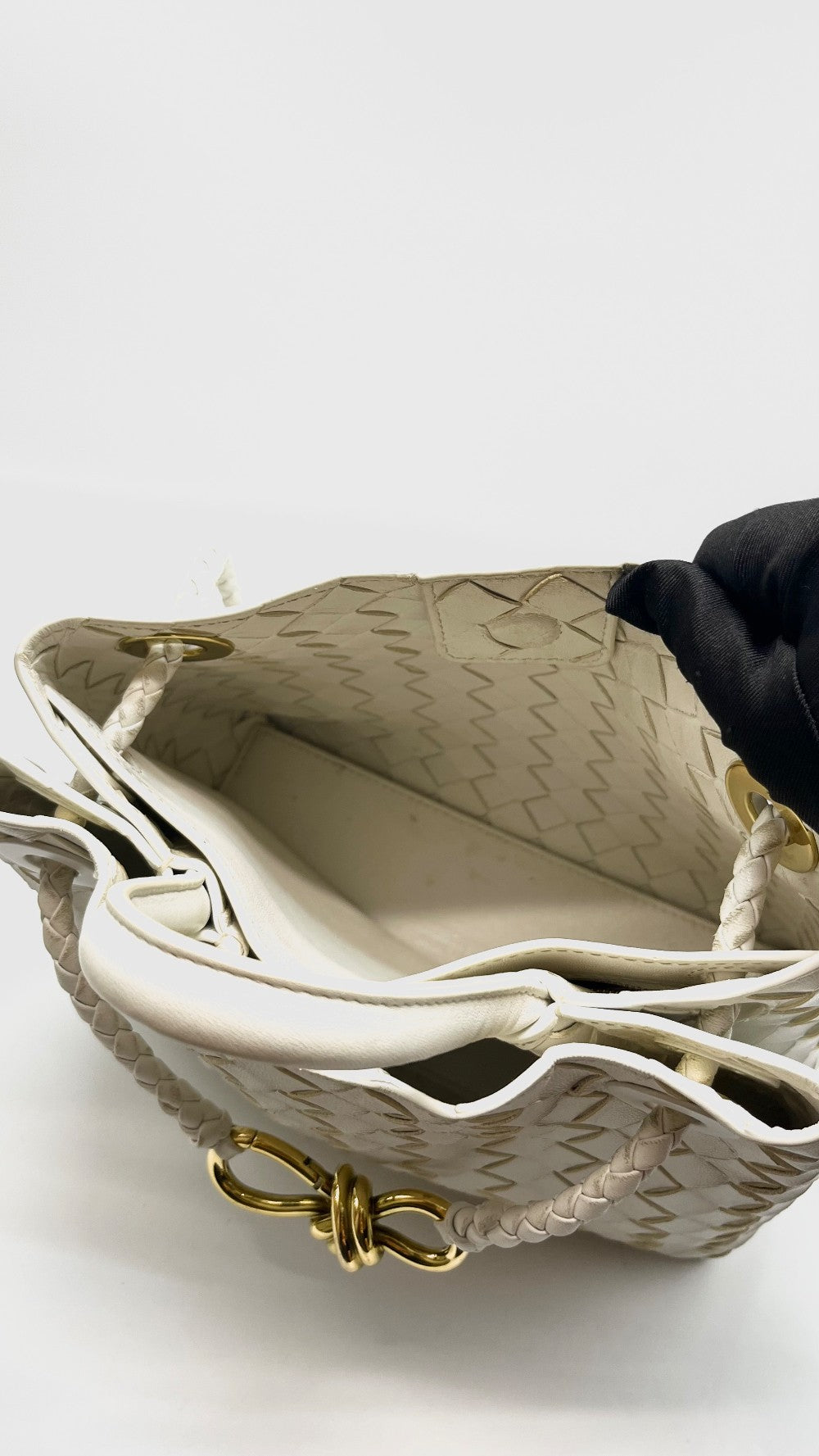 Preowned. Bottega Andiamo Small White GHW|15884