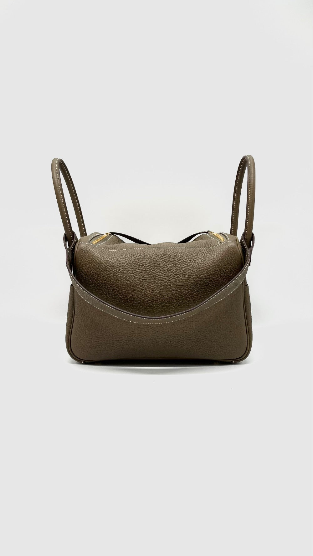 Like New. Hermes Lindy 26 Togo Etoupe GHW. UPY898CU|13323