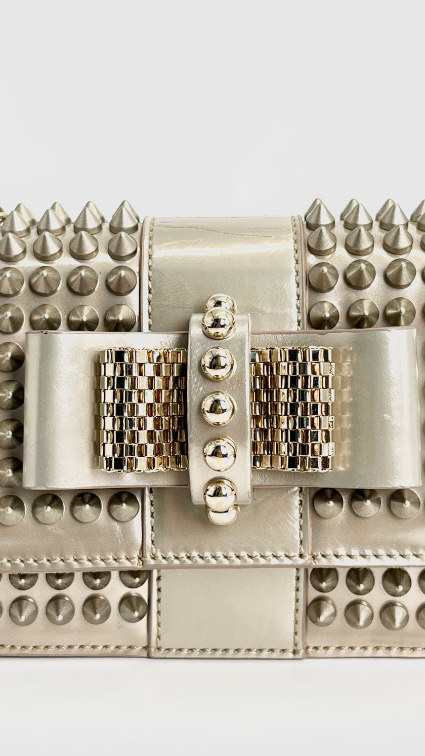 Preowned. Louboutin Spike Sweet Charity Mini Studded Silver|4514