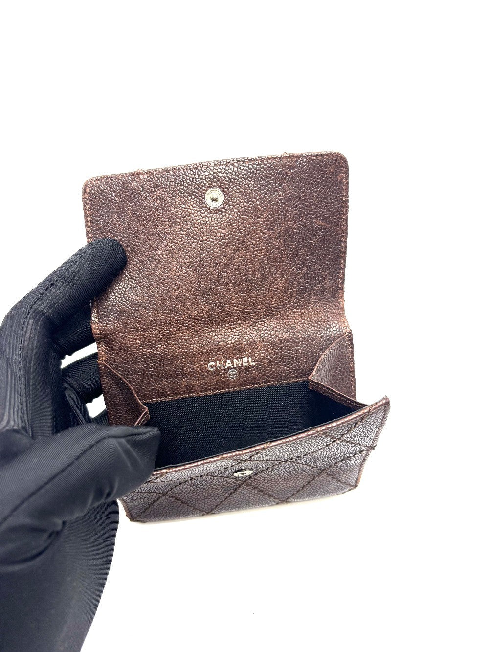 Preowned. Chanel Bifold Wallet Brown Caviar SHW. 10776392|16963