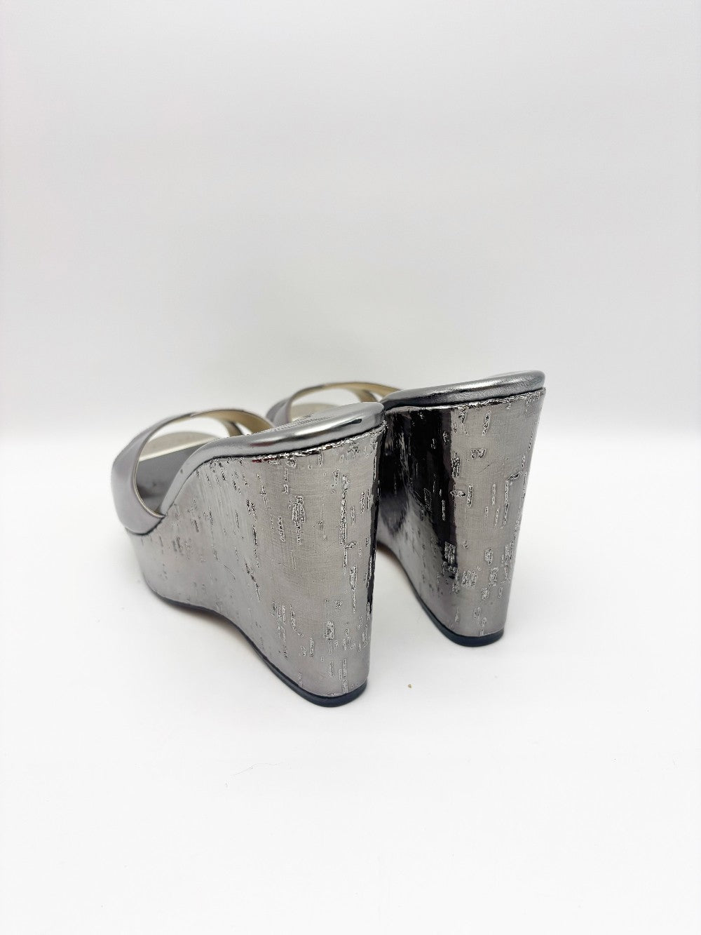 Preowned. Jimmy Choo Wedge Silver. 39|17837