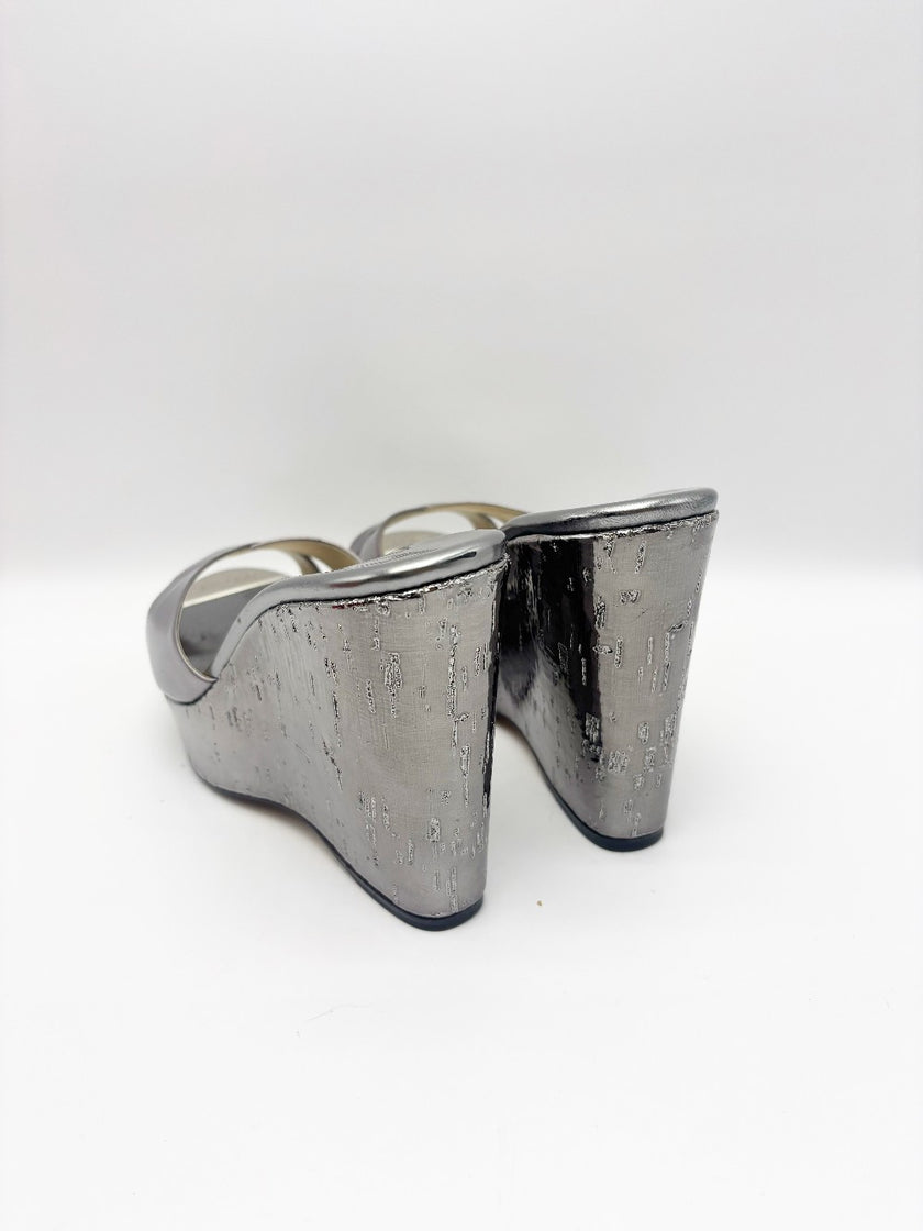 Preowned. Jimmy Choo Wedge Silver. 39|17837