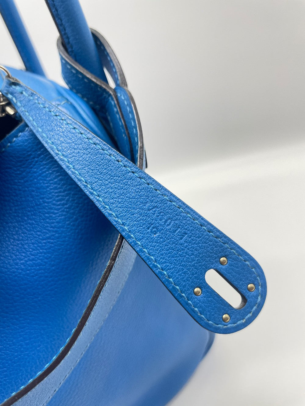 Preowned. Hermes Lindy 30 Blue Hydra Evercolor PHW. TAS011IG|9117