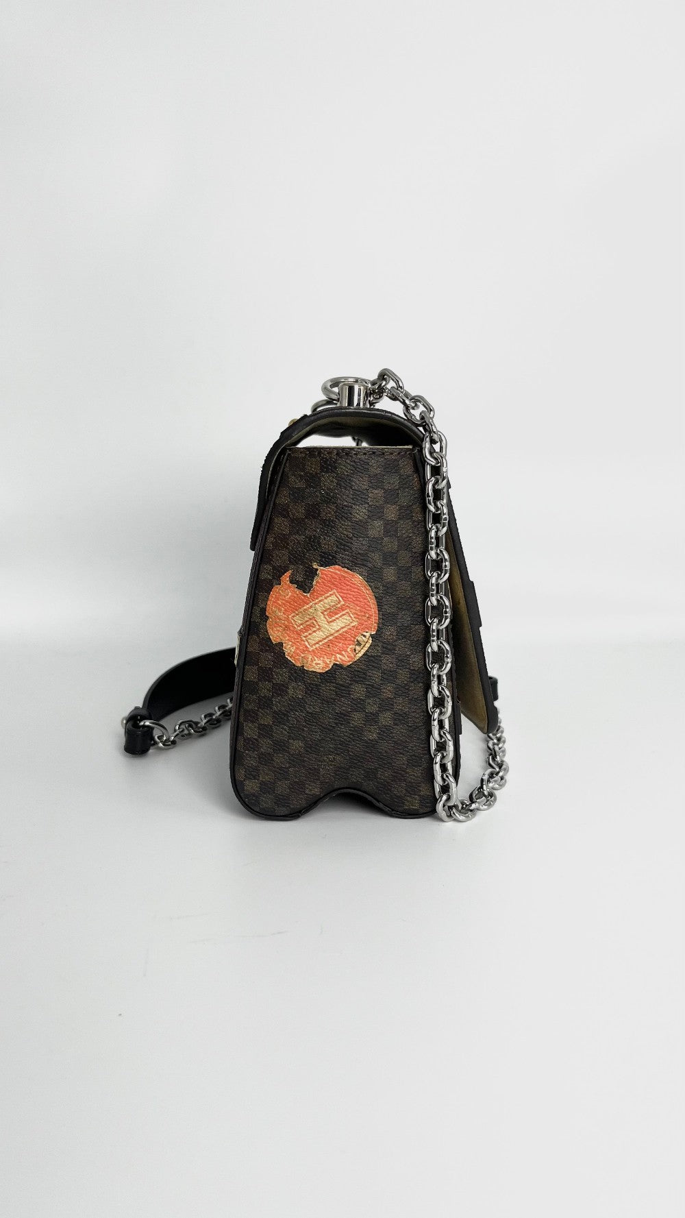 Preowned. LV Time Trunk Twist Damier Shoulder Bag MM SHW. SL2158|4671