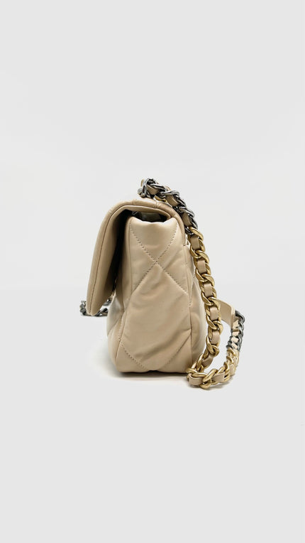 Preowned. Chanel C19 Small Beige Lambskin GHW/RHW,SHW. P724TT3|16071