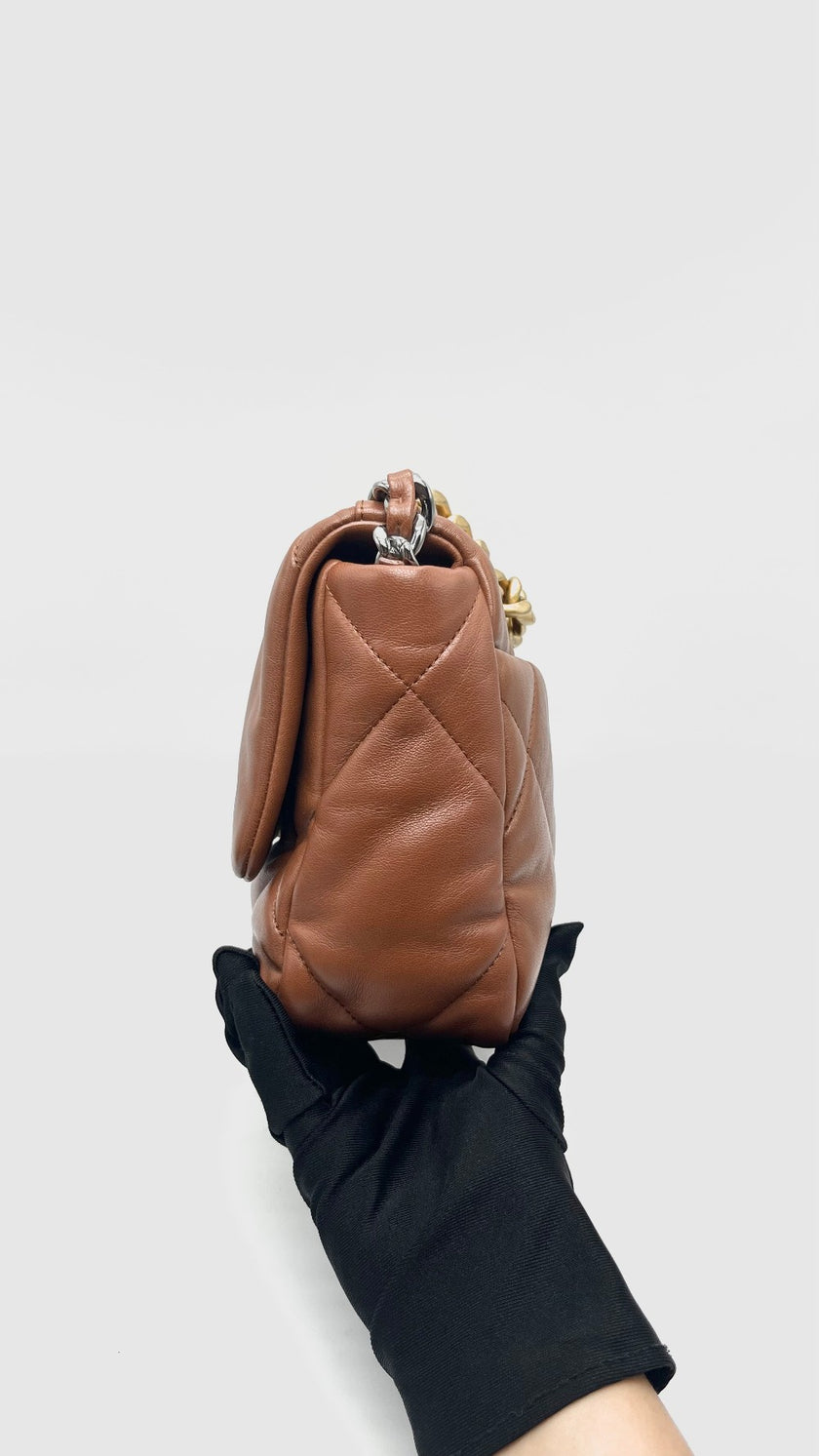 Brand New. Chanel C19 Small Tan Lambskin RHW/GHW/SHW. T7AEUT96|16615