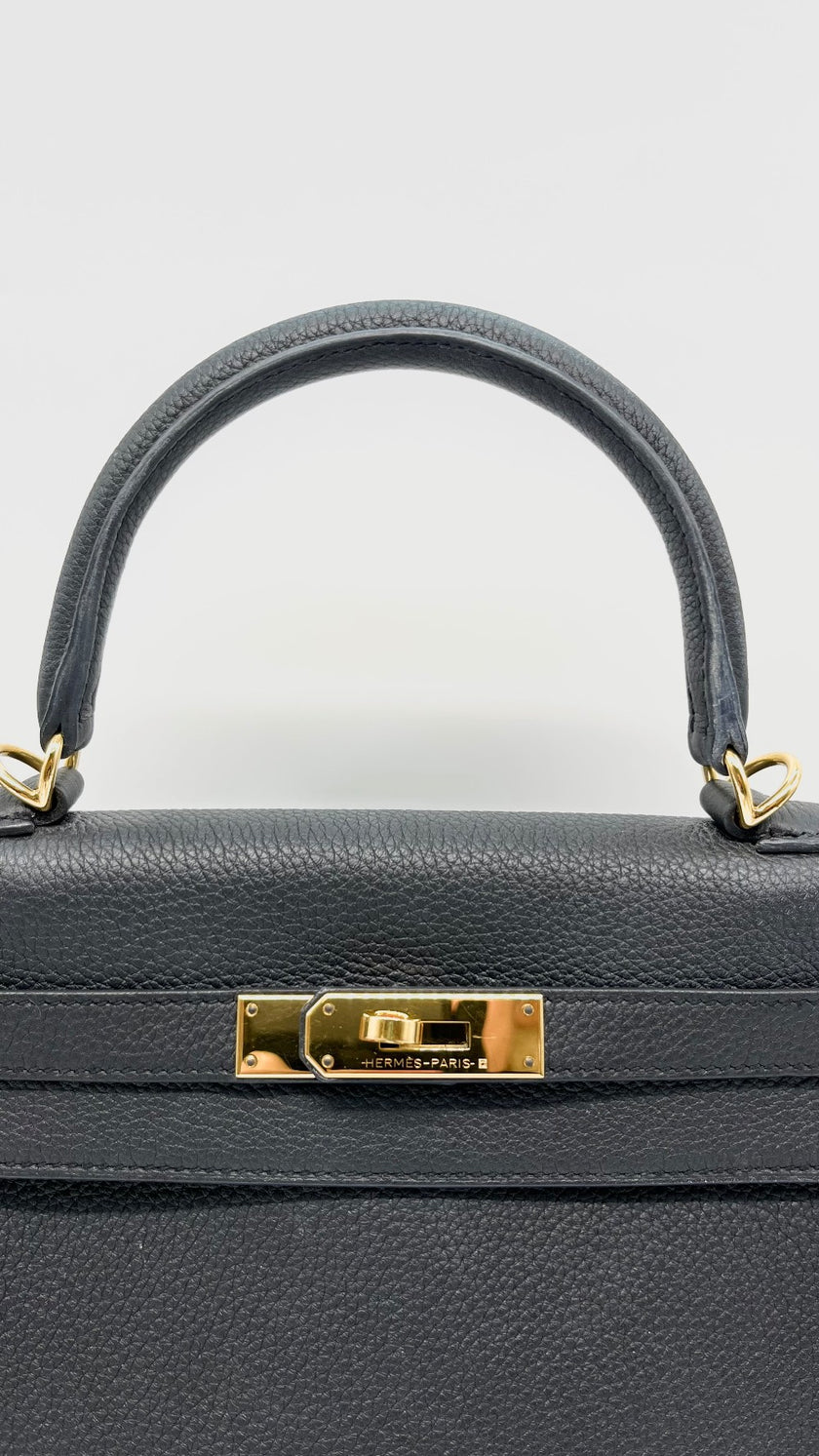 Preowned. Hermes Kelly 28 Black Togo GHW. WCT101TS|14492