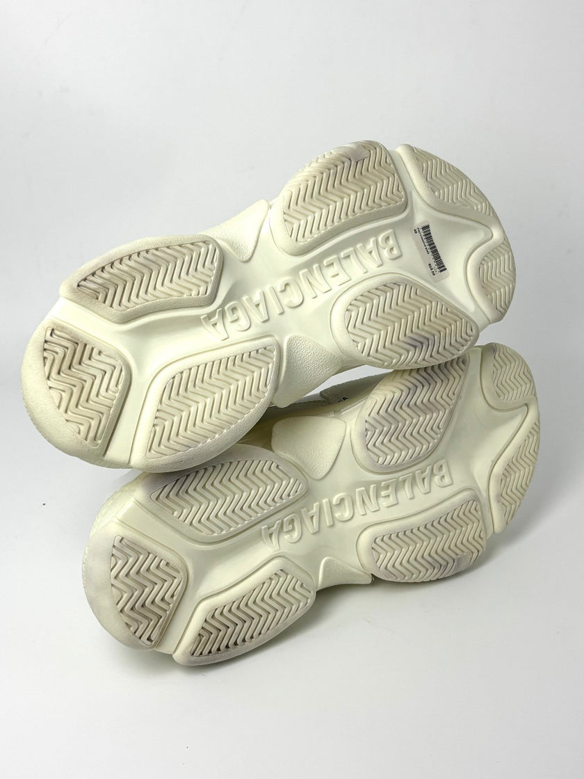 Unused. Balenciaga Triple S Sneakers White. 40|8936