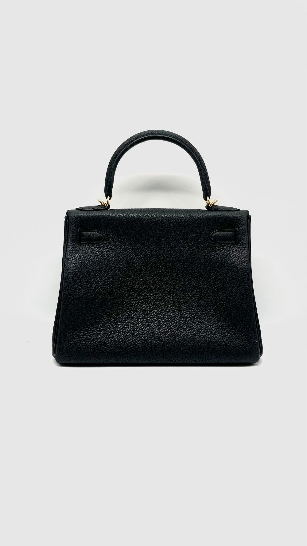 Preowned. Hermes Kelly 28 Black Togo GHW. WCT101TS|14493
