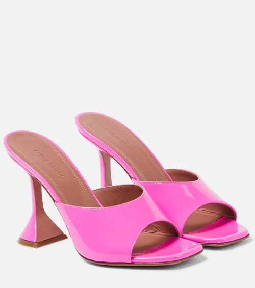 Amina muaddi lupita online sandal